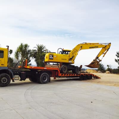 Transporte de excavadora.